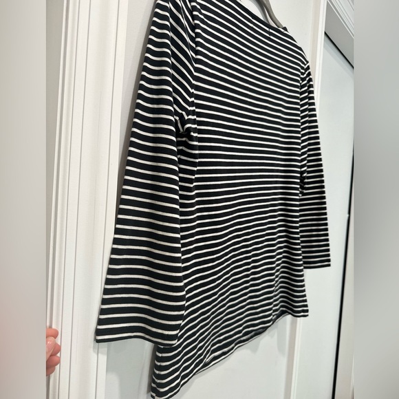 Michael Kors Black & White Striped Zip-Front V-Neck Long Sleeve Top - Picture 6 of 6